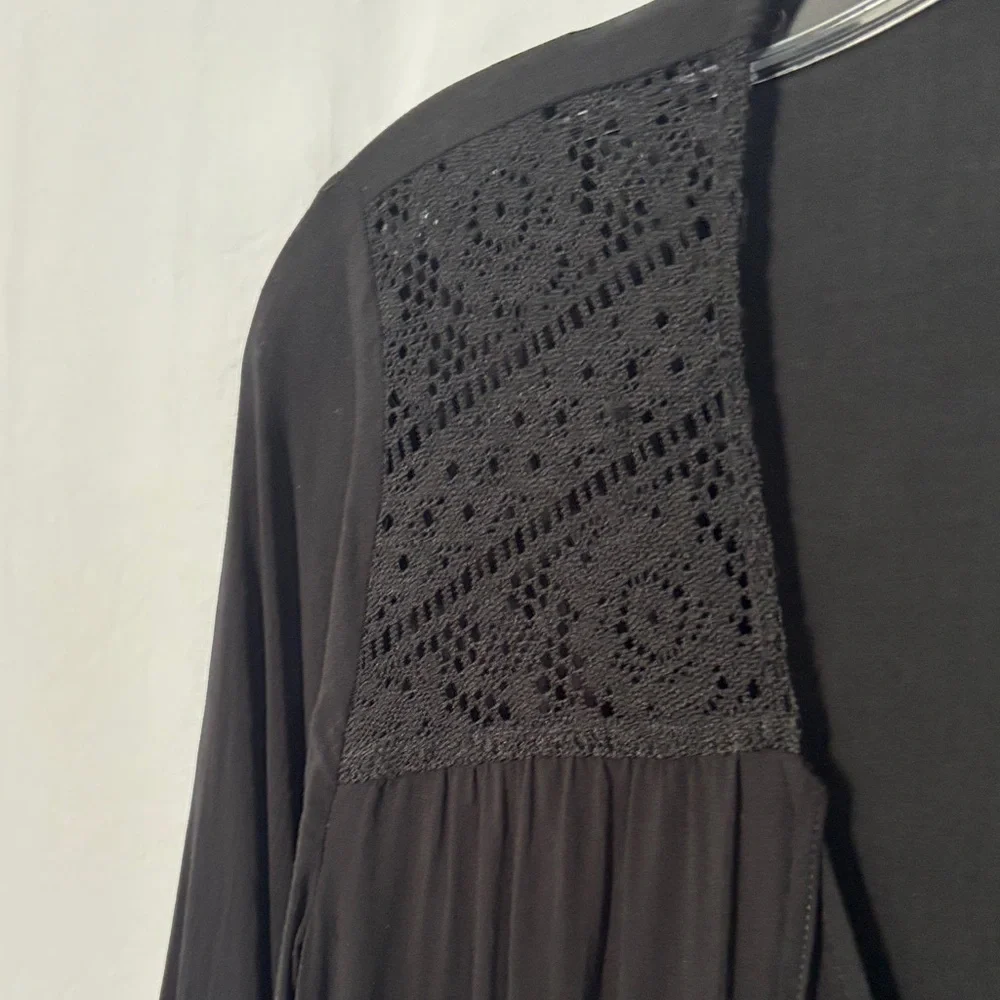 Express Elegant Black Blouse - Picture 1 of 7